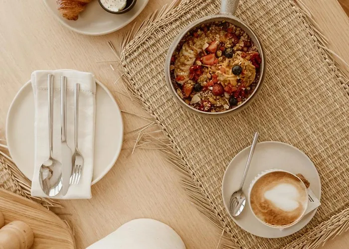 Bossa Boutique - Spacious 2br Готель