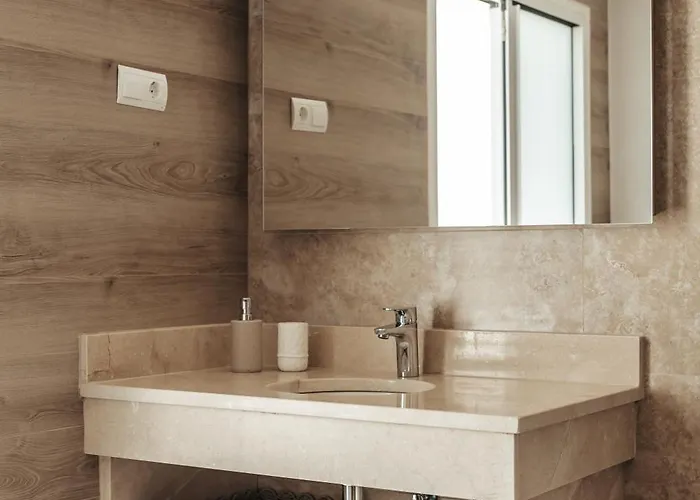 Готель Bossa Boutique - Spacious 2br *